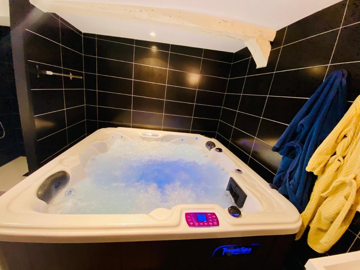 루앙 Escapade Romantique - Jacuzzi Et Parking Prive - 002 아파트 외부 사진