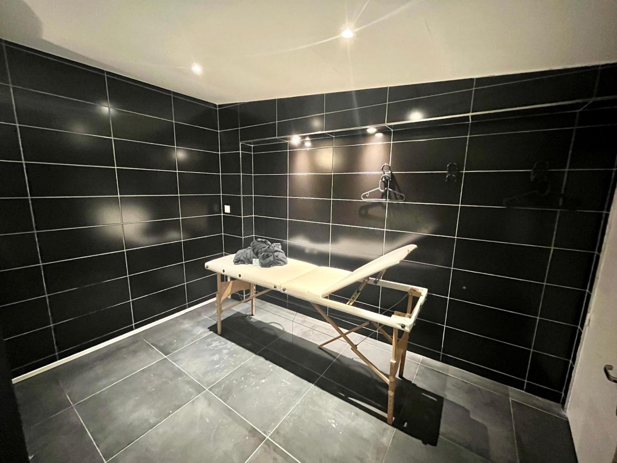 루앙 Escapade Romantique - Jacuzzi Et Parking Prive - 002 아파트 외부 사진
